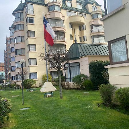 Centrico Depto 2 Habitaciones En Pto Montt Con Estacionamiento Puerto Montt Bagian luar foto